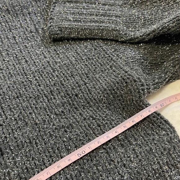 Zara Crop Sweater - Picture 7 of 7